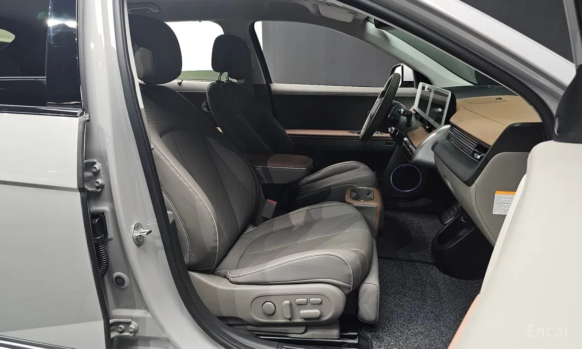 Photo 10 - Hyundai Ioniq 5