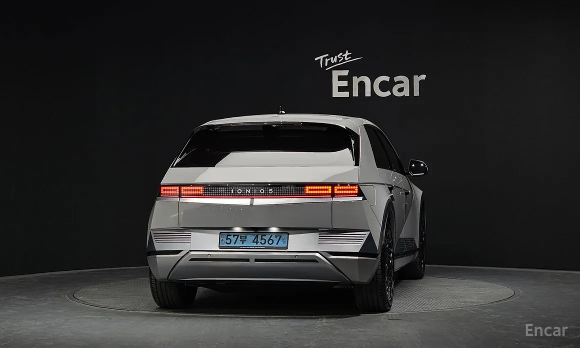 Photo 4 - Hyundai Ioniq 5