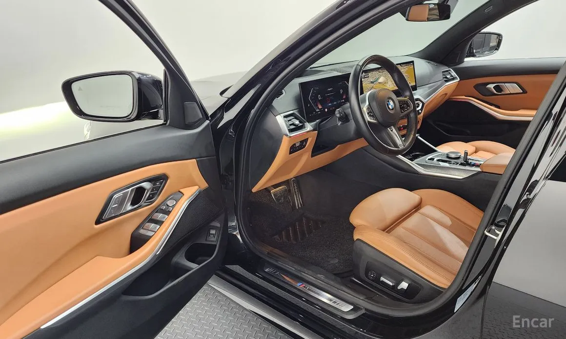 Photo 10 - BMW 3 Series