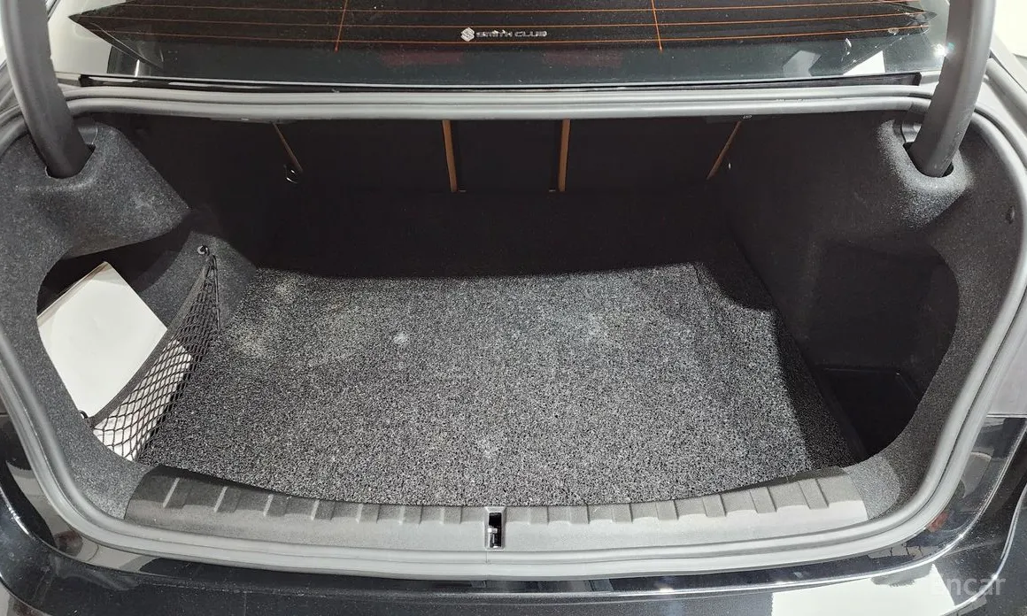 Photo 20 - BMW 3 Series