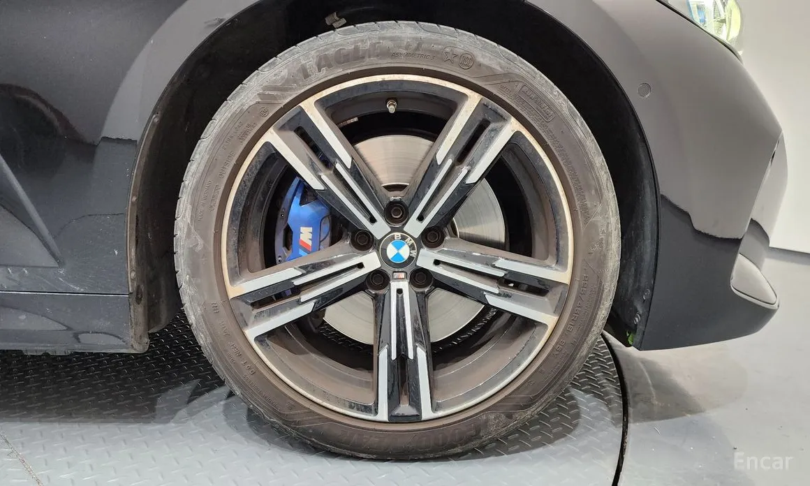 Photo 5 - BMW 3 Series