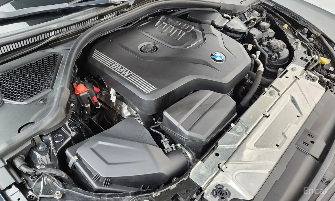 Photo 6 - BMW 3 Series