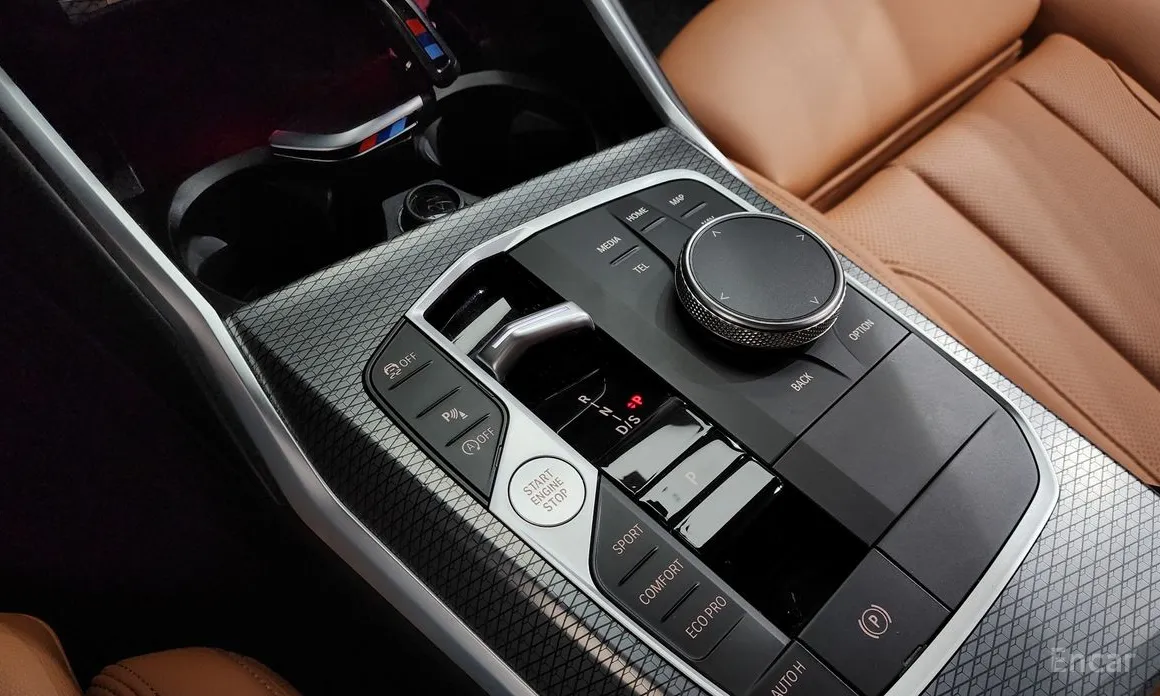 Photo 9 - BMW 3 Series