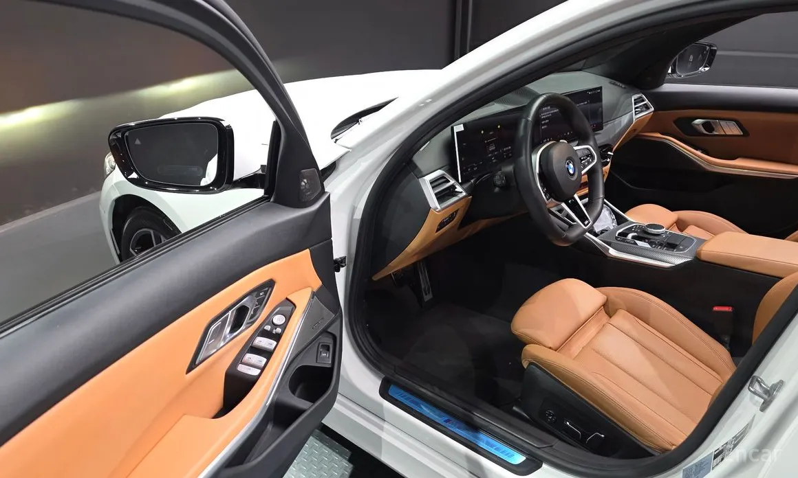 Photo 12 - BMW 3 Series