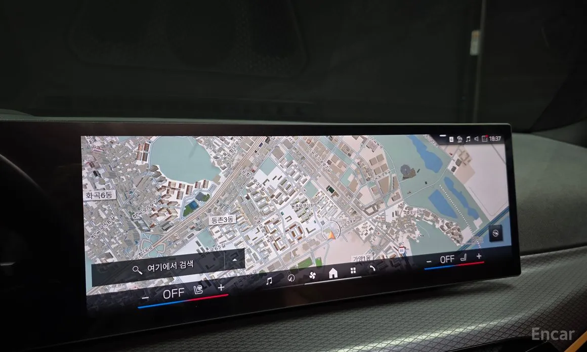 Photo 16 - BMW 3 Series