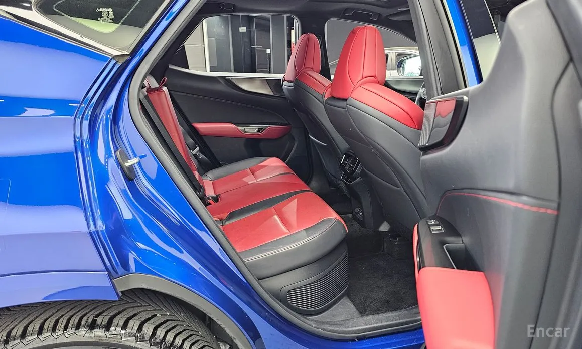 Фото 12 - Lexus NX