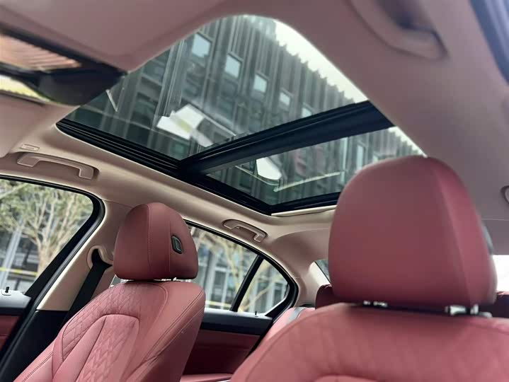 Фото 16 - BMW i3