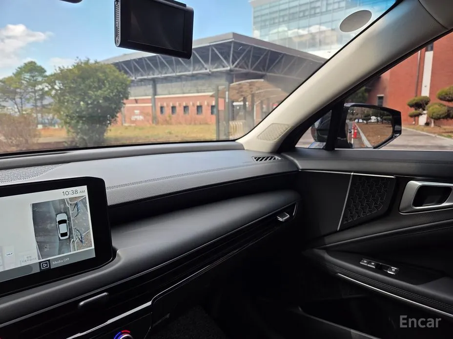 Фото 14 - Kia K8