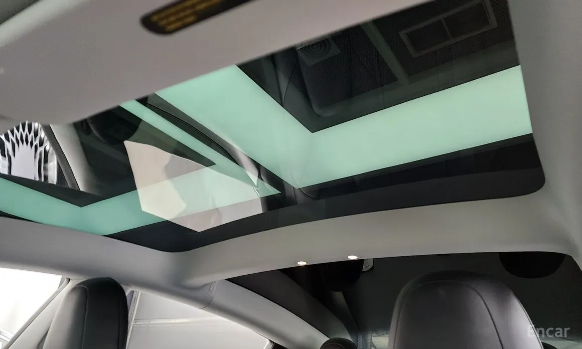 Фото 18 - Tesla Model 3