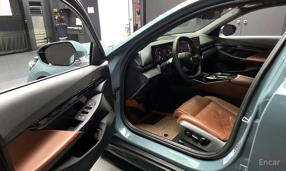 BMW 5 Series 2023 530i xDrive
