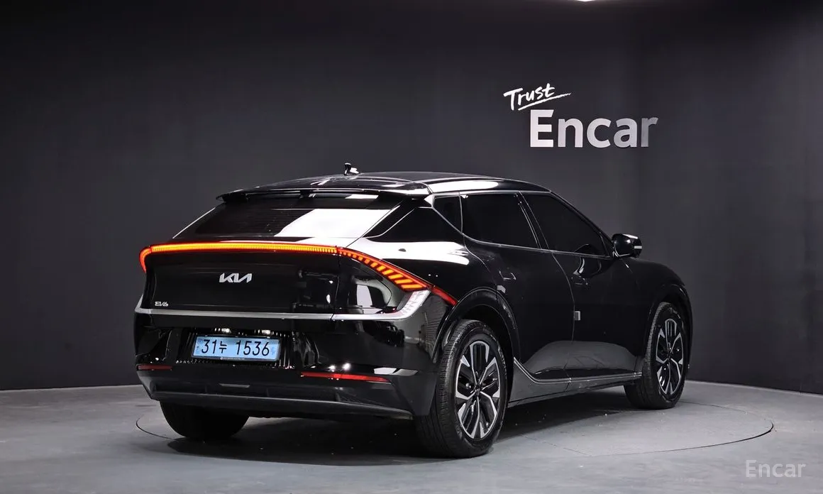 Фото 2 - Kia EV6