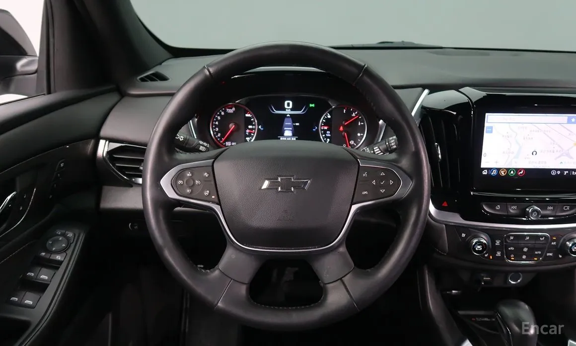 Photo 11 - Chevrolet Traverse