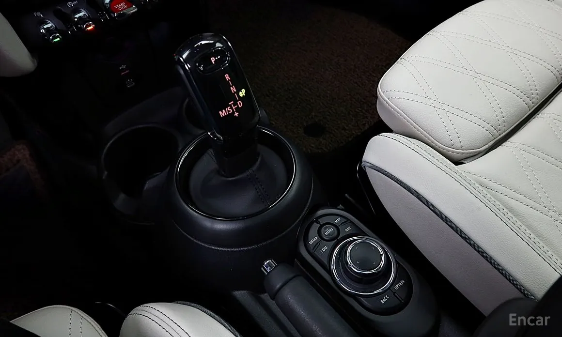 Фото 18 - Mini Cooper