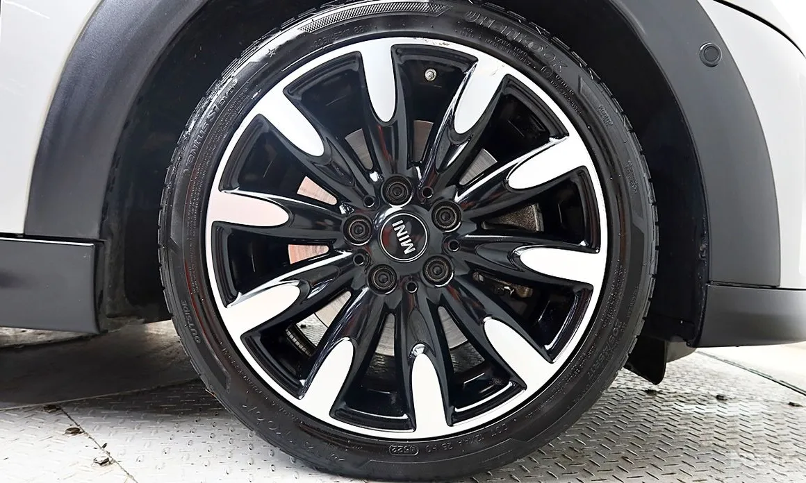 Фото 7 - Mini Cooper