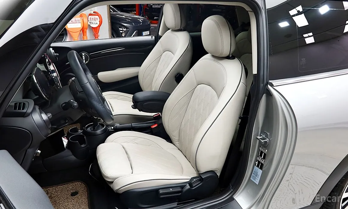 Фото 8 - Mini Cooper