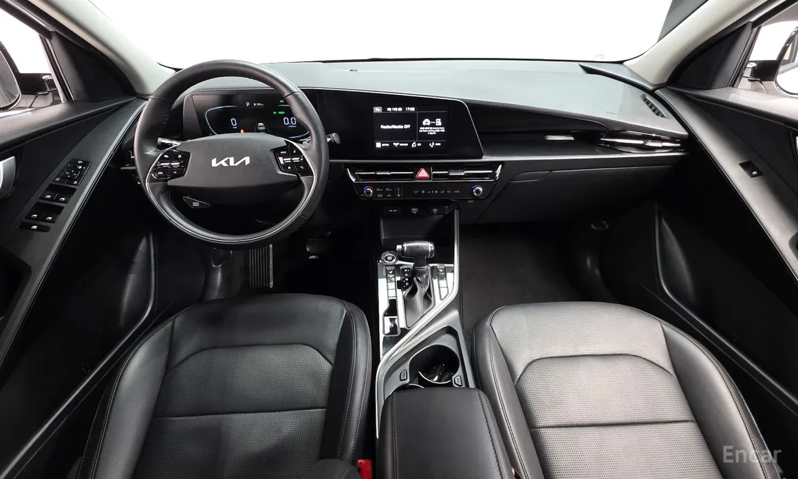 Фото 7 - Kia Niro