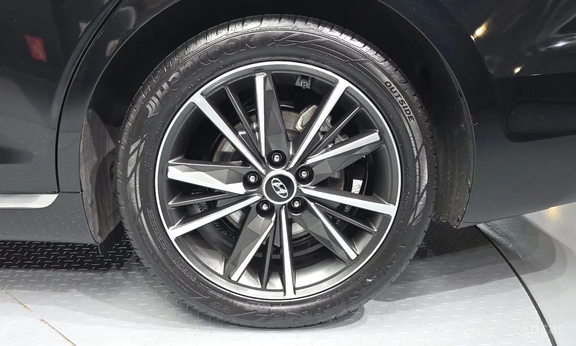 Photo 5 - Hyundai Grandeur