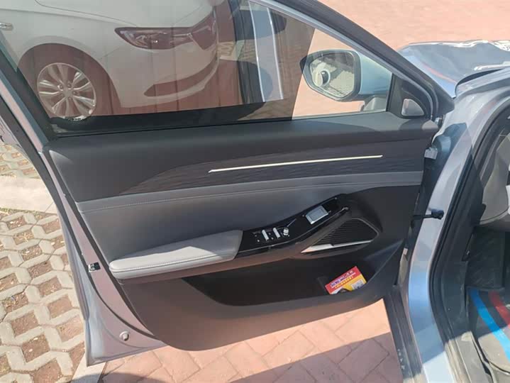 Фото 7 - Geely Galaxy L6