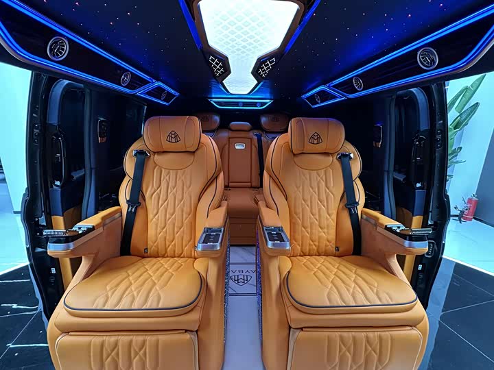 Фото 9 - Mercedes-Benz Vito