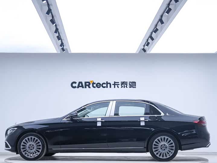 Фото 2 - Mercedes-Benz E-Class