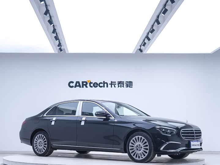 Фото 3 - Mercedes-Benz E-Class