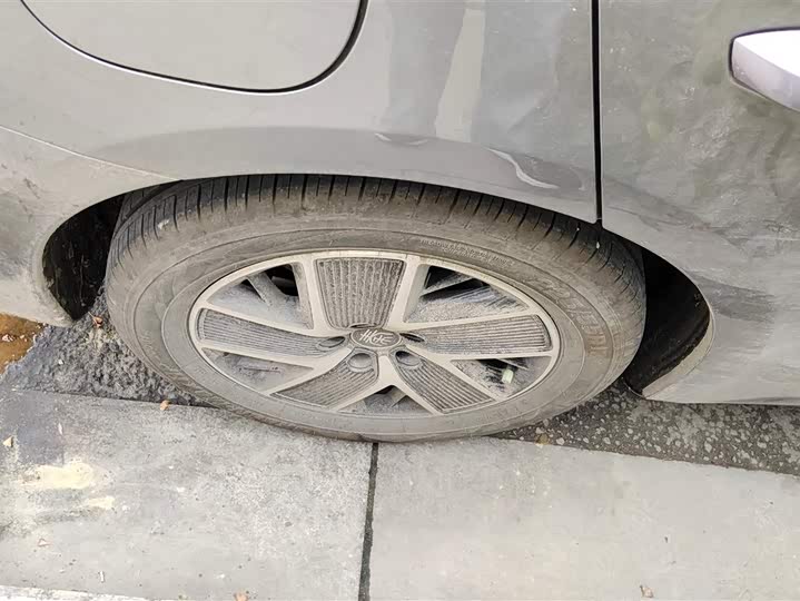 Фото 6 - BYD Qin L