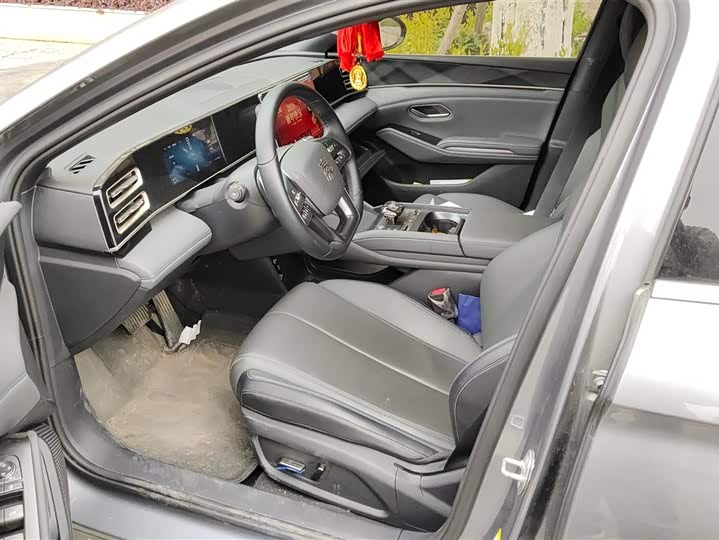 Фото 9 - BYD Qin L