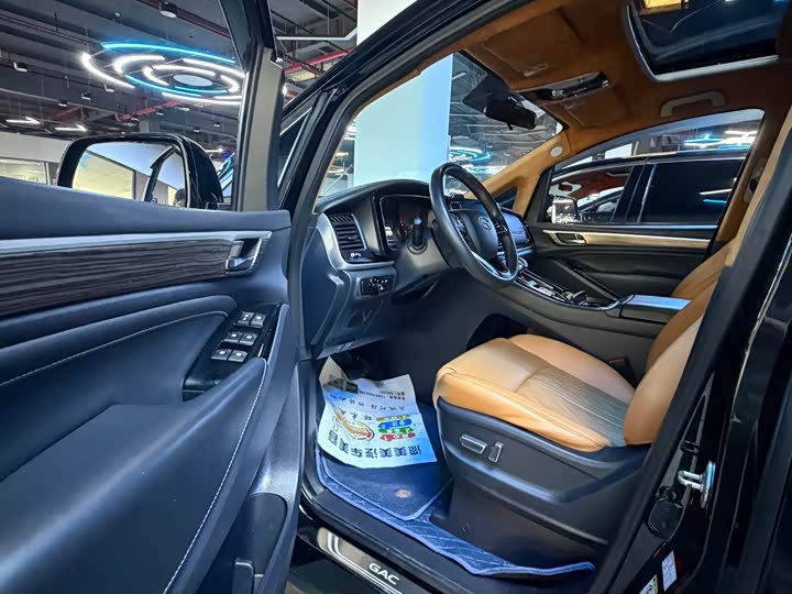 Фото 4 - GAC Trumpchi M8