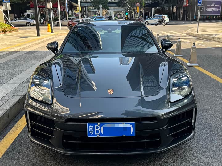 Фото 2 - Porsche Panamera