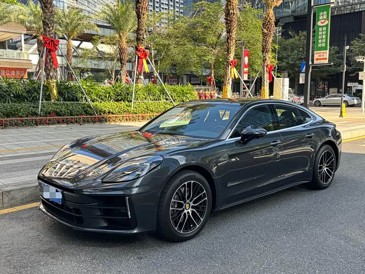 Фото 3 - Porsche Panamera