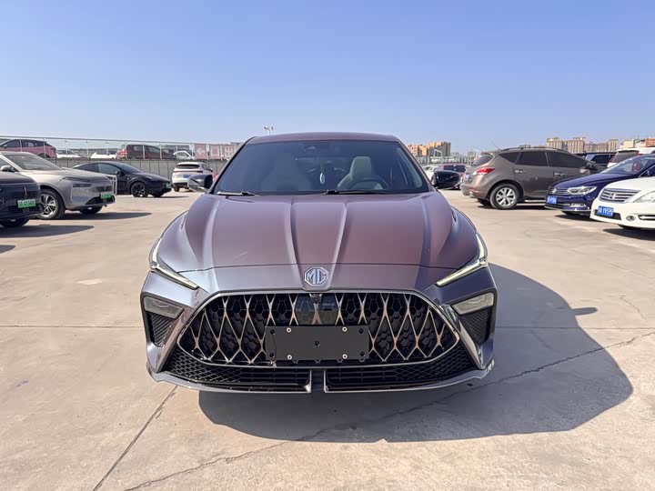 Фото 2 - MG Motor 5 Scorpio