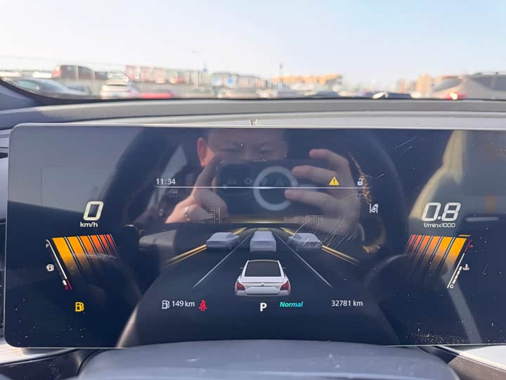 Фото 8 - MG Motor 5 Scorpio