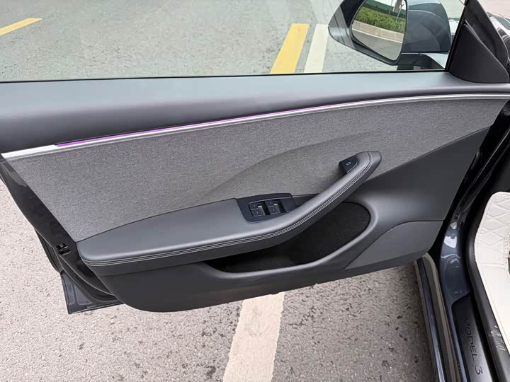 Photo 6 - Tesla Model 3