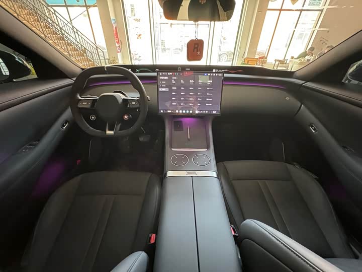 Фото 4 - Xiaomi YU7