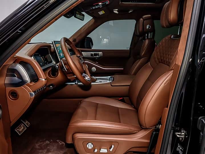 Фото 8 - Tank 700 Hybrid