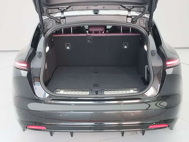 Фото 7 - Nio ET5T