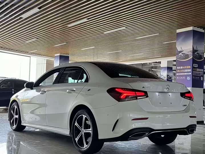 Фото 9 - Mercedes-Benz A-Class