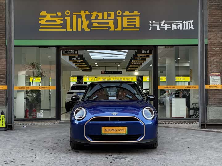 Фото 2 - Mini Cooper