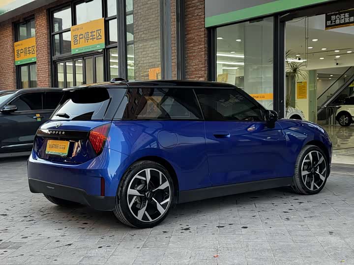 Фото 7 - Mini Cooper