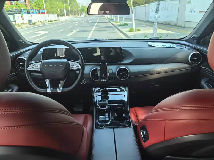 Photo 8 - Dongfeng Forthing T5 EVO