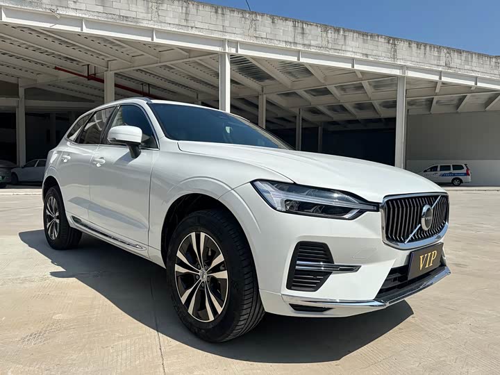 Фото 3 - Volvo XC60