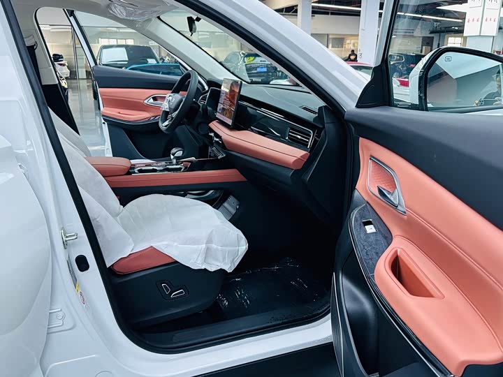 Фото 8 - Changan CS75