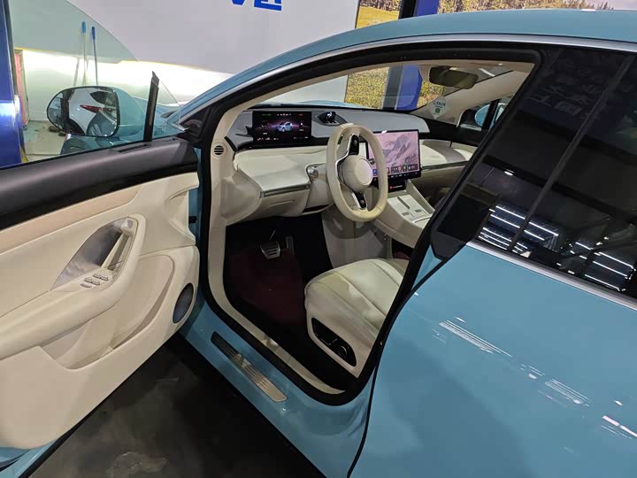 Фото 4 - Luxeed R7