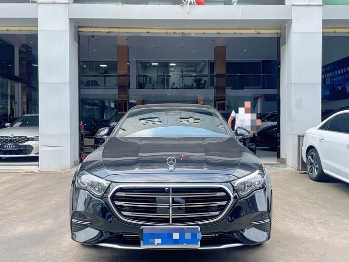 Фото 2 - Mercedes-Benz E-Class