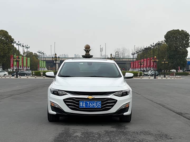 Фото 2 - Chevrolet Malibu XL