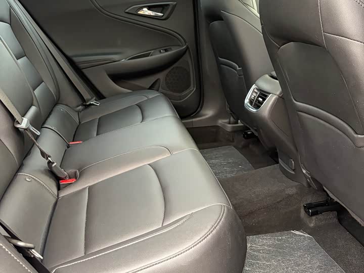 Фото 8 - Chevrolet Malibu XL