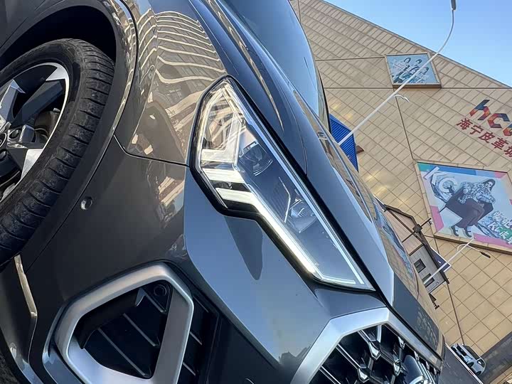 Фото 7 - Audi Q3