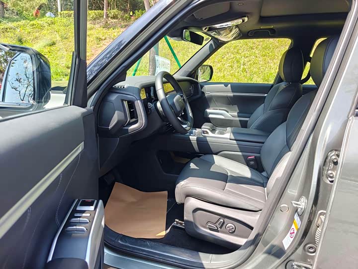 Фото 7 - Changan Deepal G318