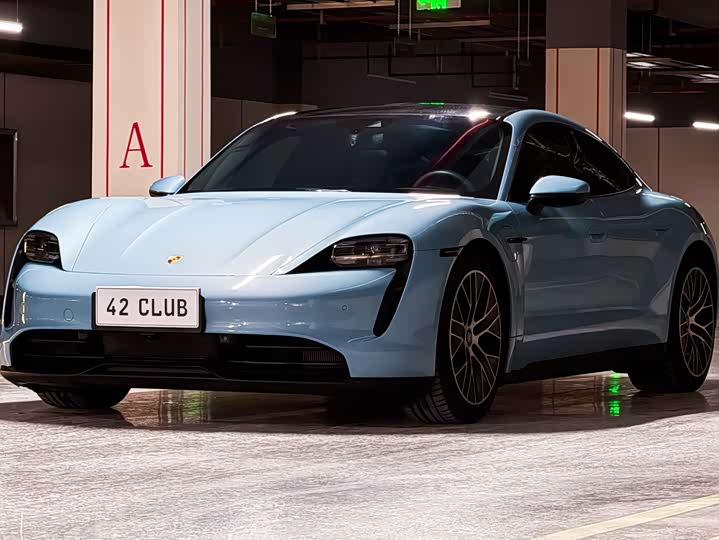 Photo 4 - Porsche Taycan