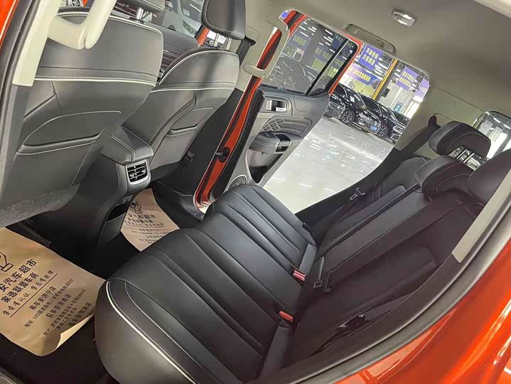 Фото 7 - Tank 300